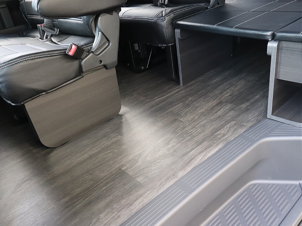 フローリング施工も行っております！