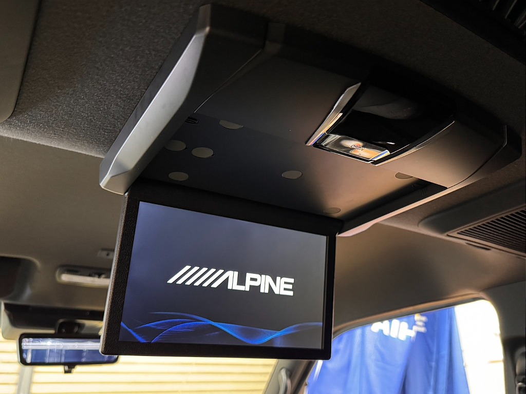 ALPINE10.1インチ　フリップダウンモニター付き！