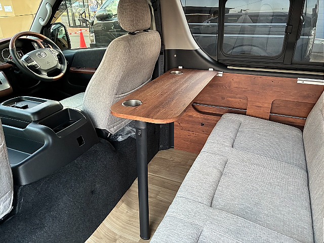 テーブル等細かい部分も欠かせません♪