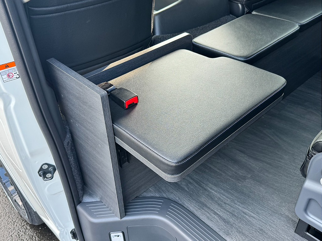 トヨタ&nbsp;ハイエース&nbsp;ワゴン2.7GLロング ミドルルーフ 4WD&nbsp;【necross】【オフロード】&nbsp;北海道の詳細画像&nbsp;その5