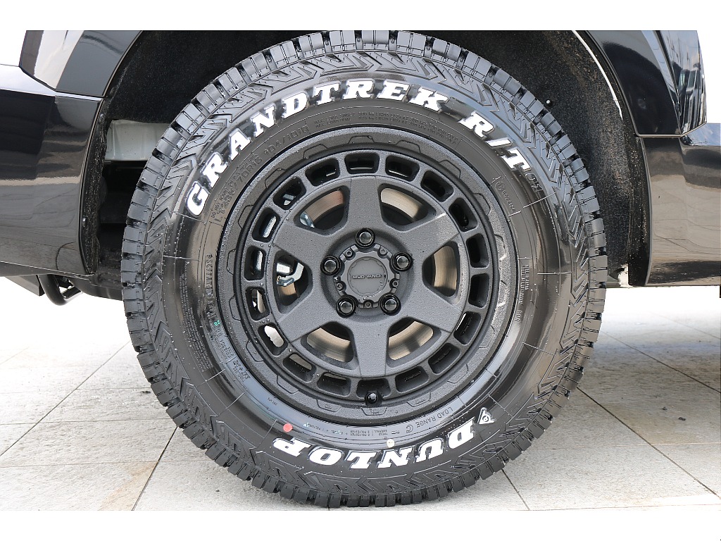 マッドヴァンスX TYPE S16インチアルミ、ダンロップGRAND TREKタイヤ！