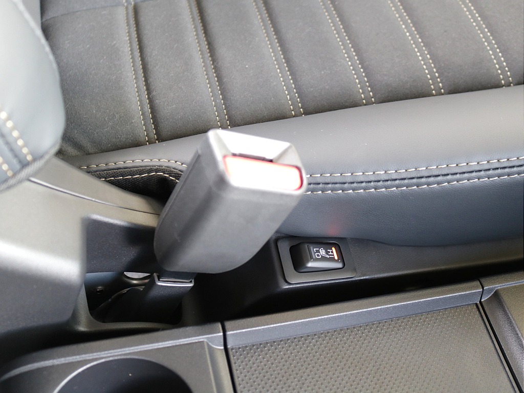 運転席・助手席シートヒーター付き