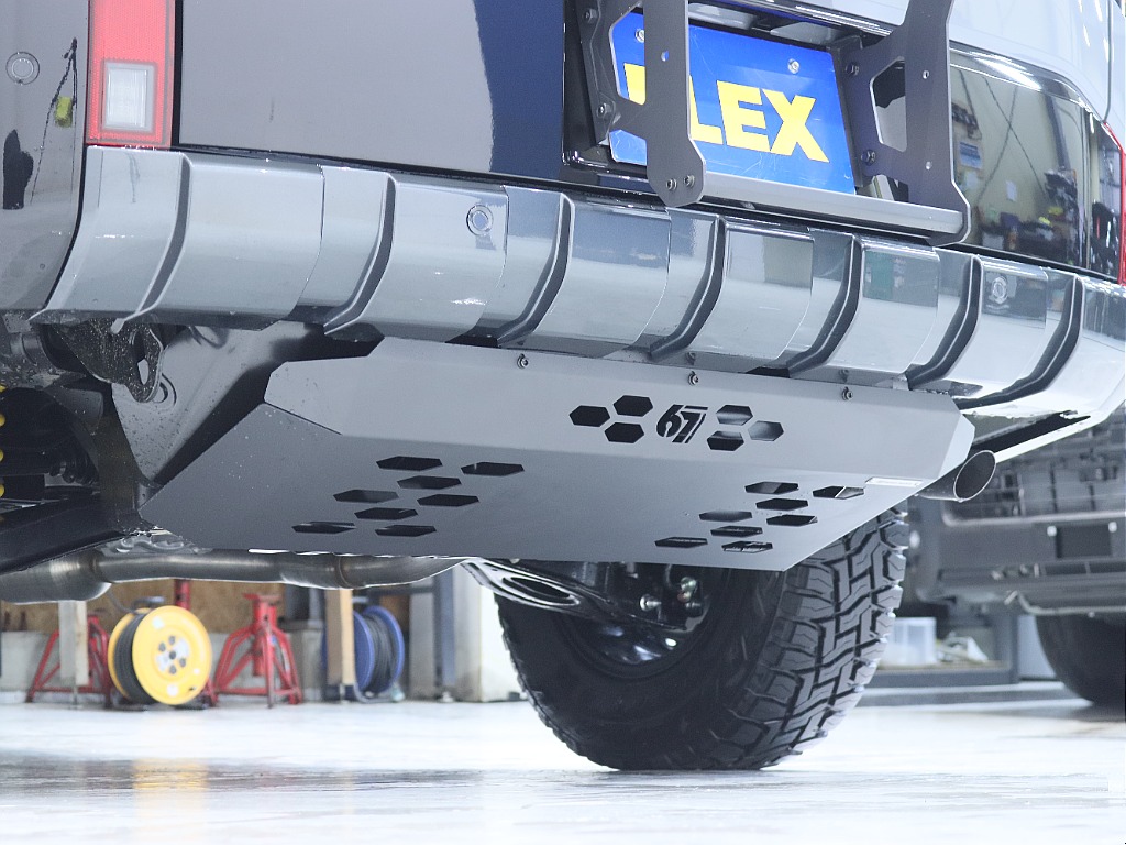 オリジナルリアアンダーカバーを装備！