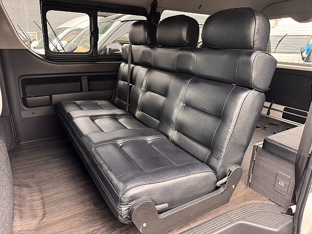 内装架装Ver2を施工したハイエースワゴンGLが入庫致しました♪