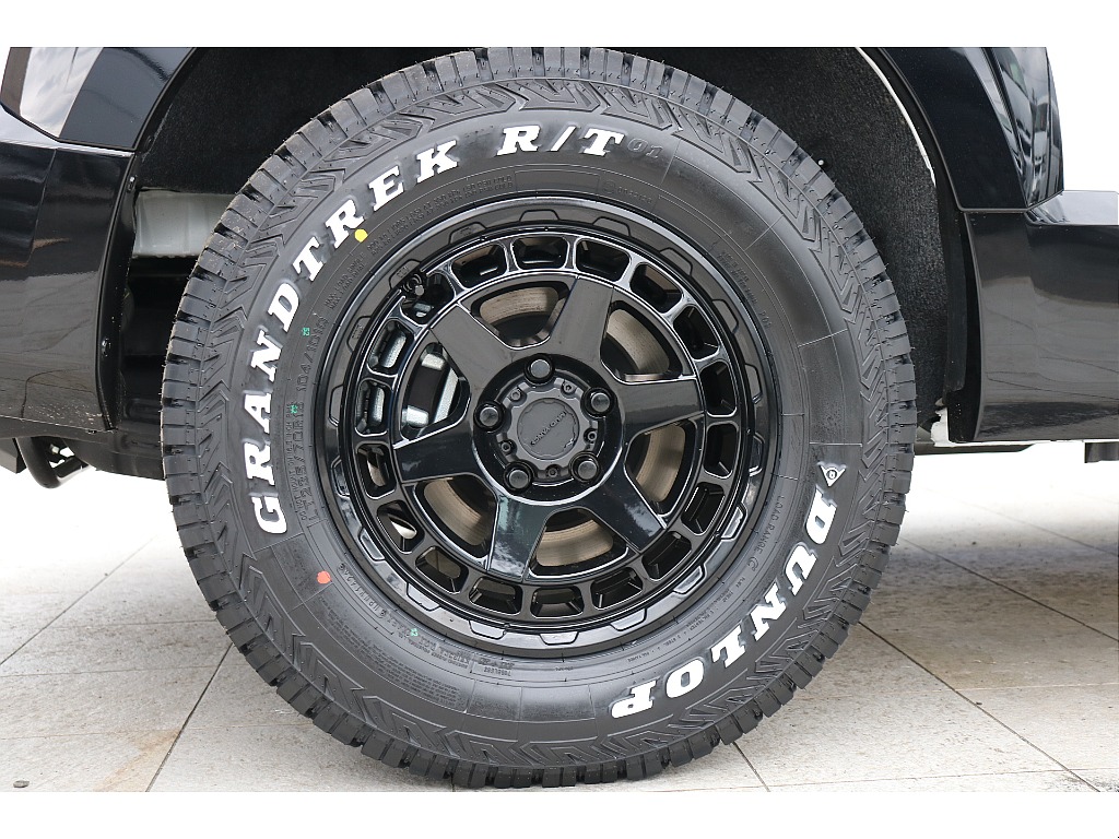 マッドヴァンスX TYPE S16インチアルミ、ダンロップGRAND TREKタイヤ！