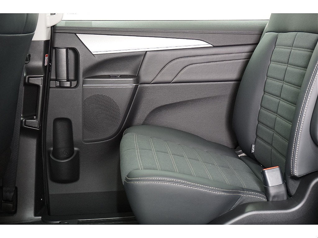 ドアトリムになります☆