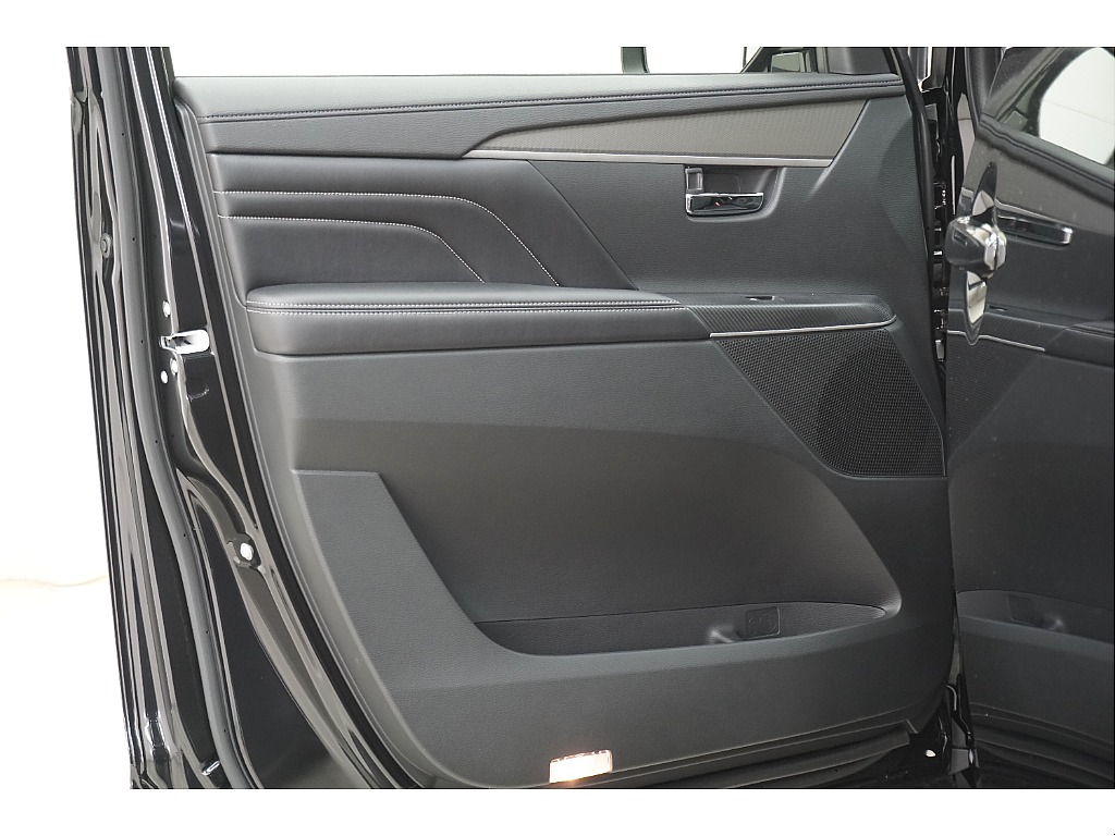 ドアトリムになります☆