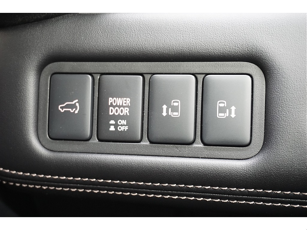 両側電動パワースライドドア☆