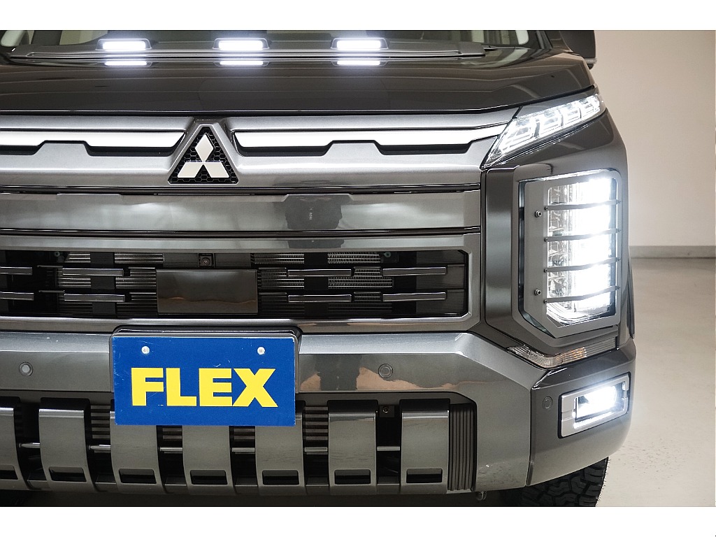 ブラックマイカ☆マルチＬＥＤヘッドライト☆新型ホイールアーチモール☆リフトＵＰ☆ＪＡＯＳボンネットディフレクター☆オリジナルヘッドライトカバー☆オートフラッグス製マッドフラップ☆ＪＡＯＳマフラー☆