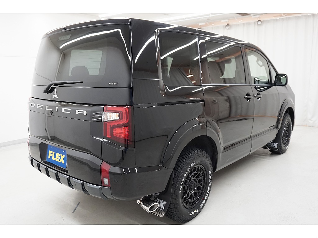 ブラックマイカ☆マルチＬＥＤヘッドライト☆新型ホイールアーチモール☆リフトＵＰ☆ＪＡＯＳボンネットディフレクター☆オリジナルヘッドライトカバー☆オートフラッグス製マッドフラップ☆ＪＡＯＳマフラー☆