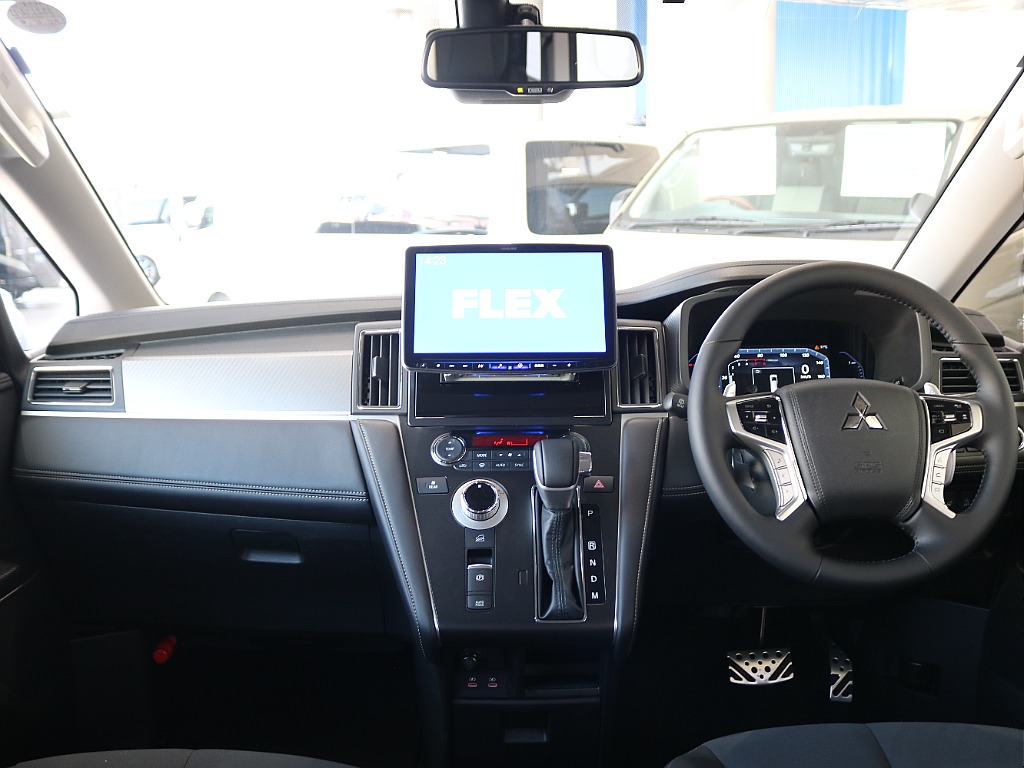 高級感あふれる車内となっております♪♪