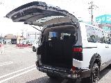 リアゲートも大きく開いて荷物の出し入れラクラク☆