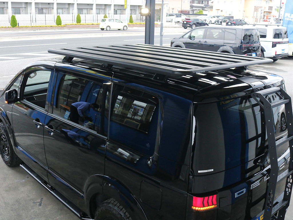ライノラック製プラットフォーム