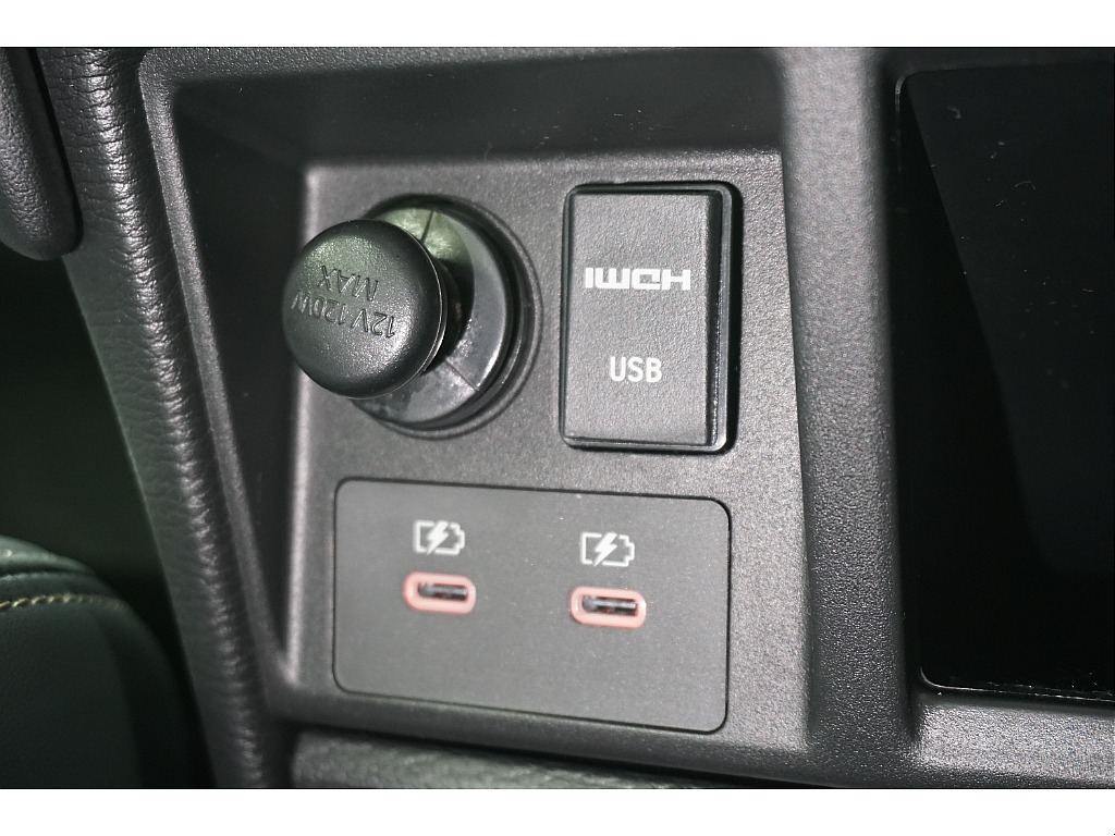 ビルトインＵＳＢ／ＨＤＭＩ接続ユニット☆