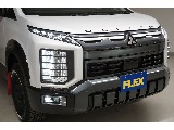 ホワイトダイヤモンド×ブラックマイカ☆マルチＬＥＤヘッドライト☆新型ホイールアーチモール☆リフトＵＰ☆エンジンフードエンブレム☆オリジナルヘッドライトカバー☆オートフラッグス製マッドフラップ☆