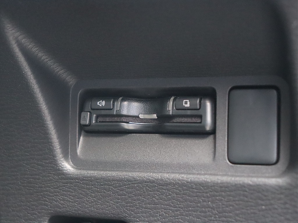 ビルトインタイプのETC車載器！