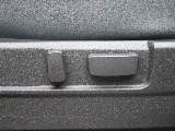 運転席はパワーシート！