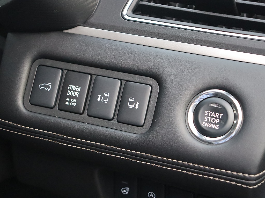 両側パワースライドドアになります！