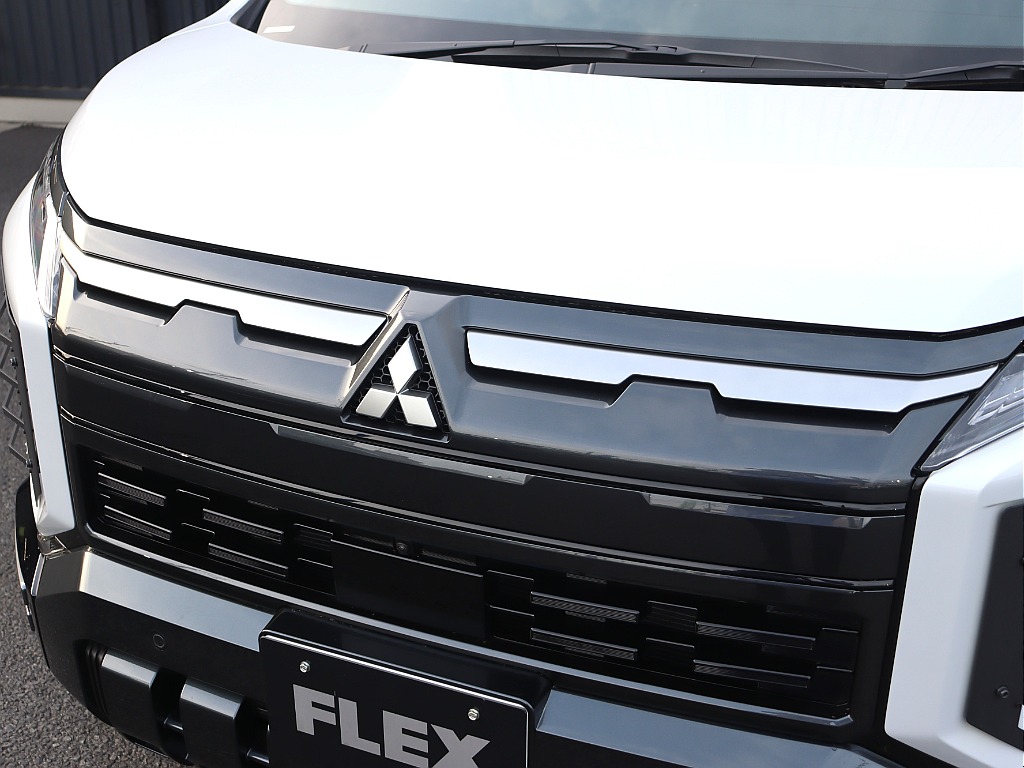 引き締まったフロントグリル！