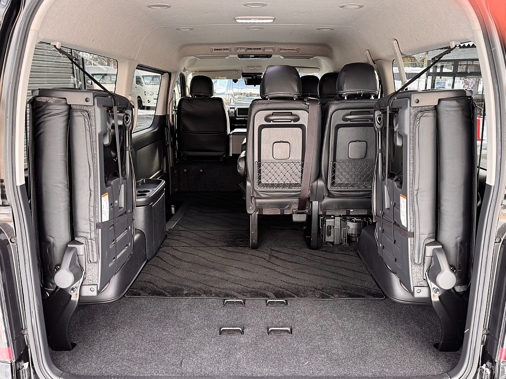 ラゲッジスペースは非常に広々としております♪