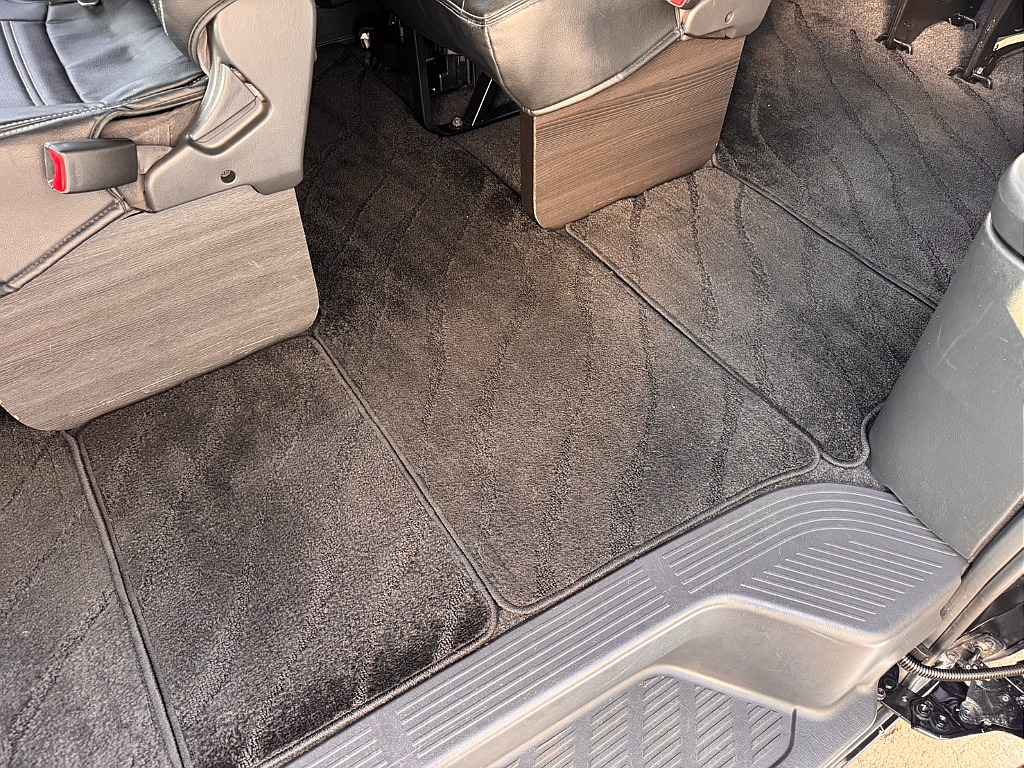 フローリング施工も可能です！