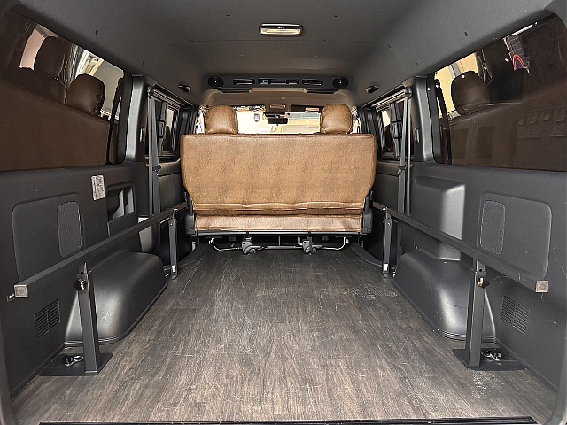 ベッドを外すと広大なラゲッジスペースが広がります♪