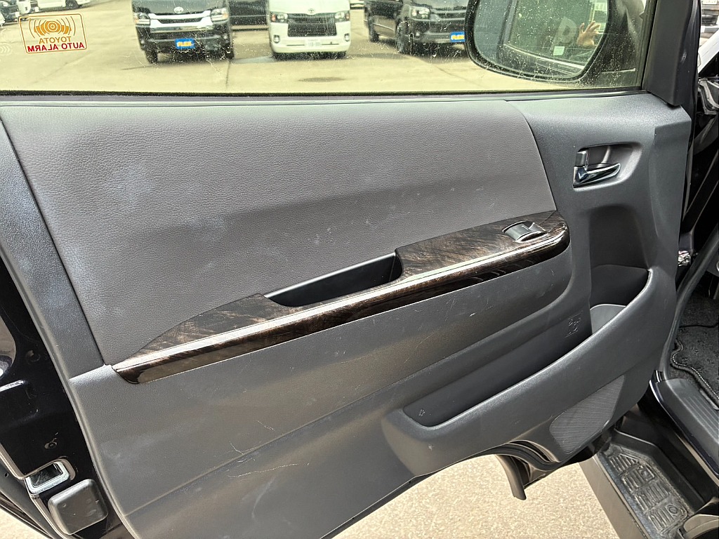 特別仕様車専用インテリアパネル！