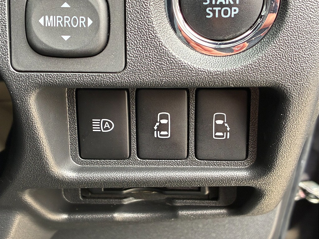 パワースライドドア付き！