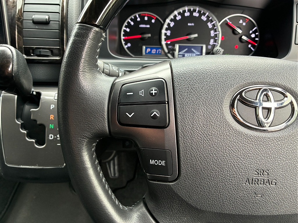 ステアリングスイッチ付き！