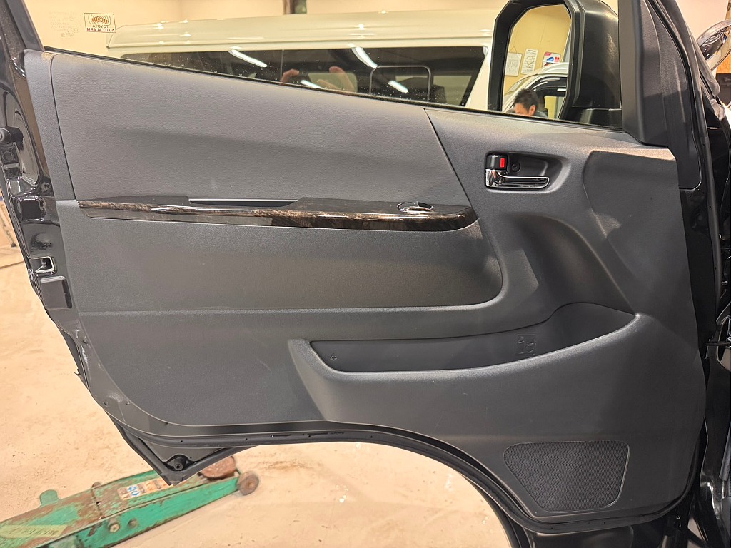 傷も少なく綺麗な車両となります！