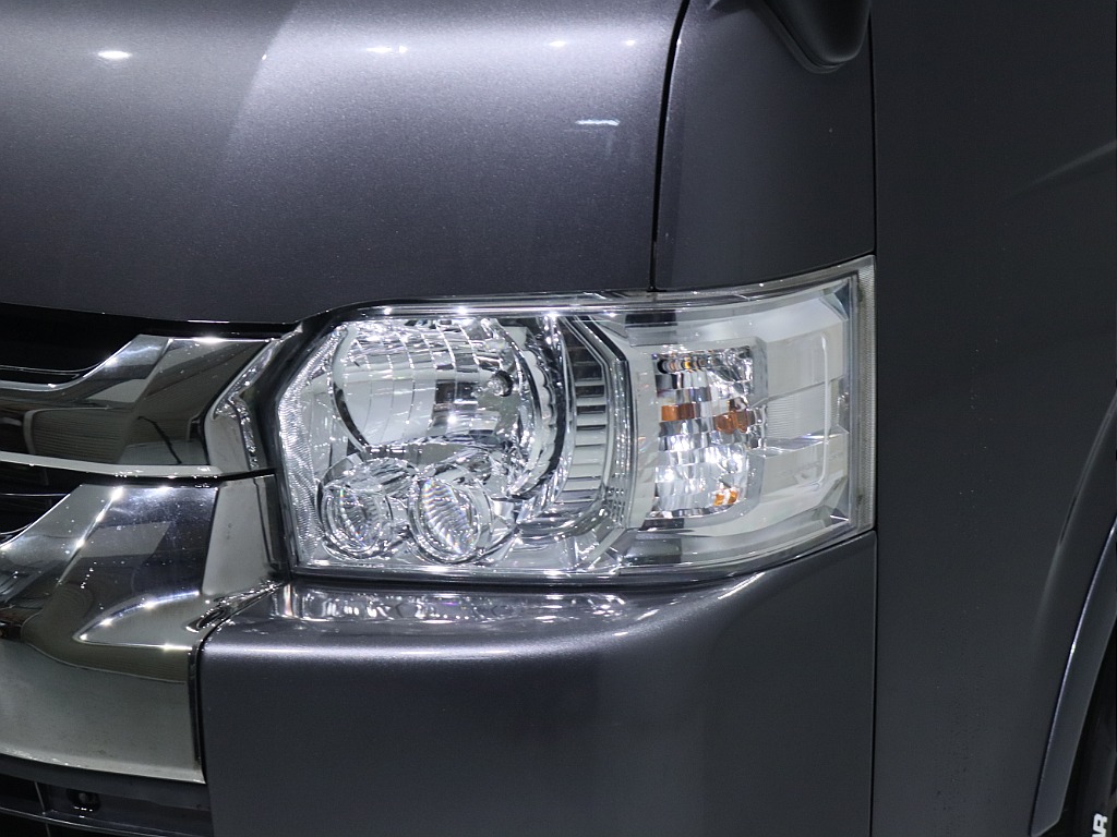 LEDヘッドライト付き！