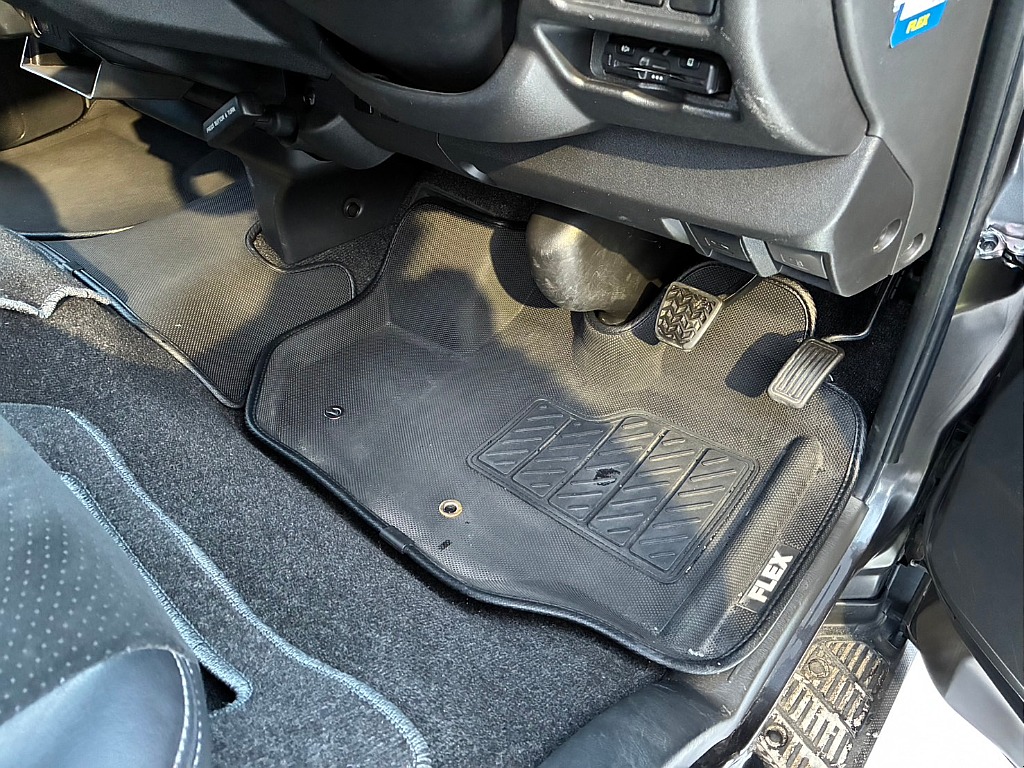 フロアマット付き！