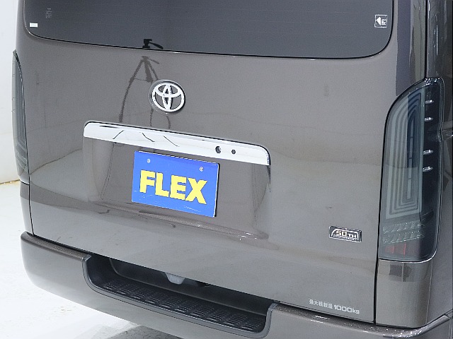 FLEXオリジナルNEOTRACEブラックテールランプ付き！
