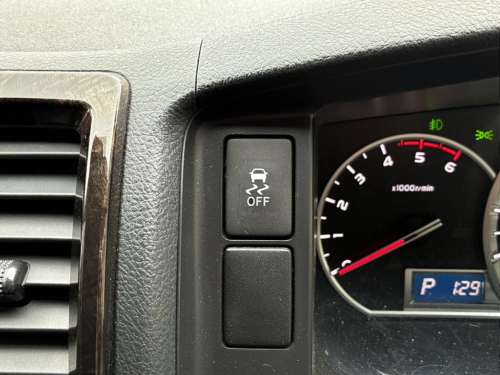 トラクションコントロールも付いております！