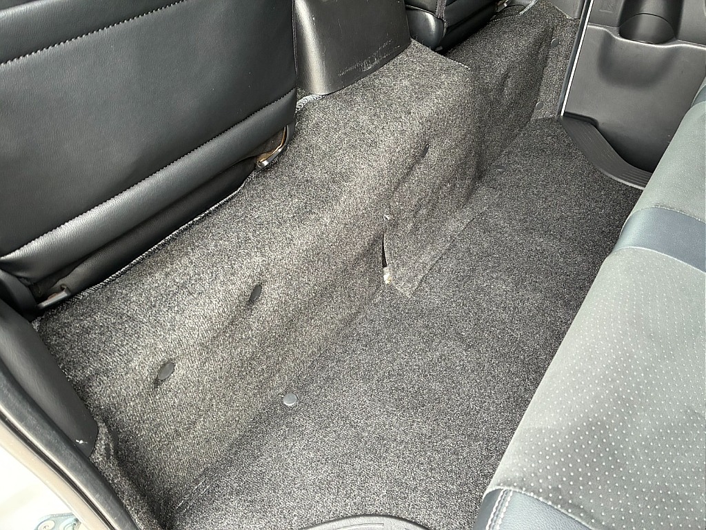 足元もクリーニング済み！