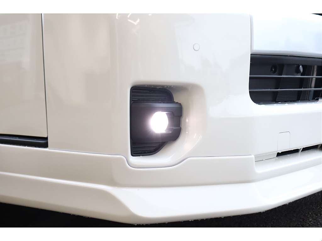 トヨタ ハイエースコミューター(55枚目)