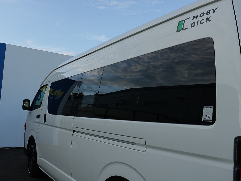トヨタ ハイエースコミューター(48枚目)