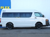 小窓も２個付いて３段階で開閉可能になっております♪ 車中泊の際に換気などに役立ちます！！