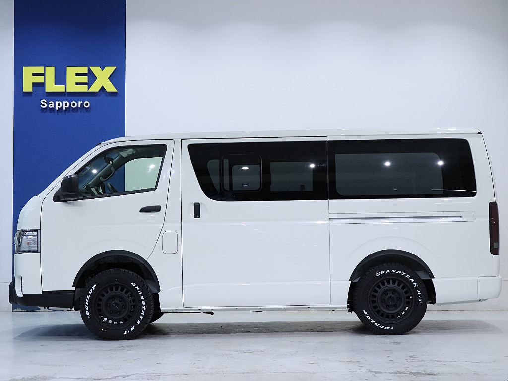 両側スライドドア！