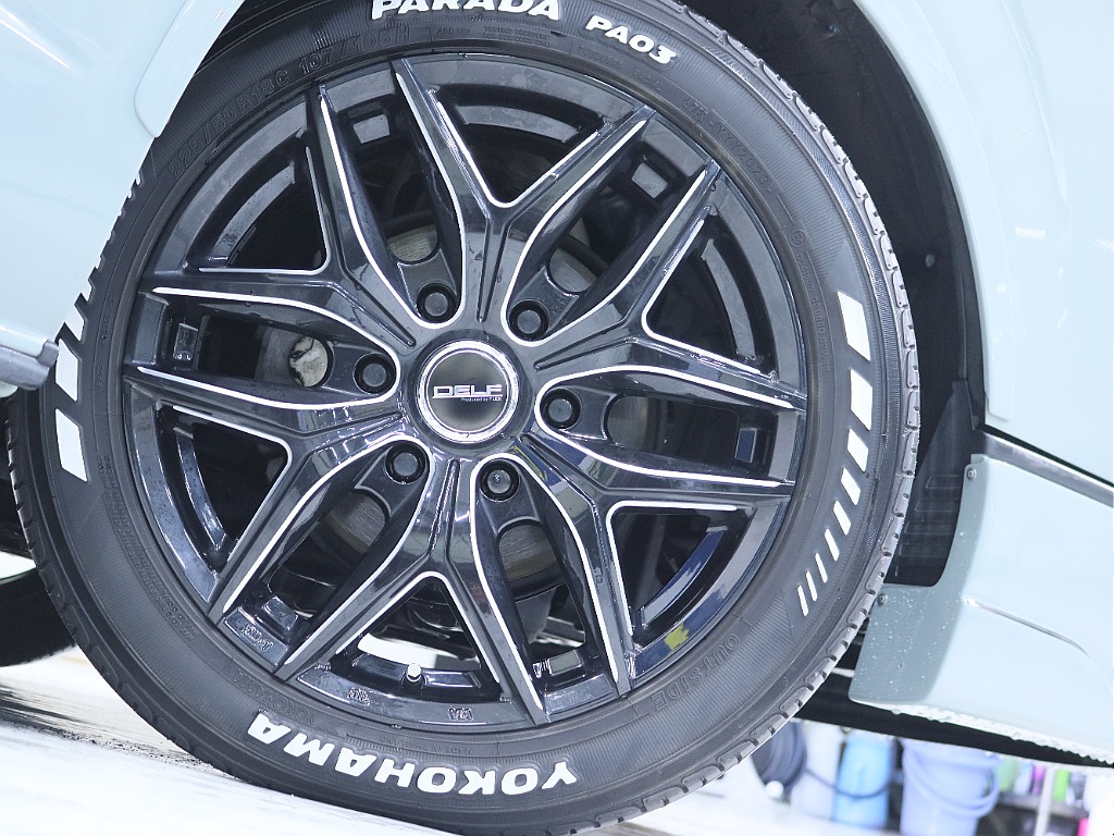 Delf01　18インチアルミホイール付き！