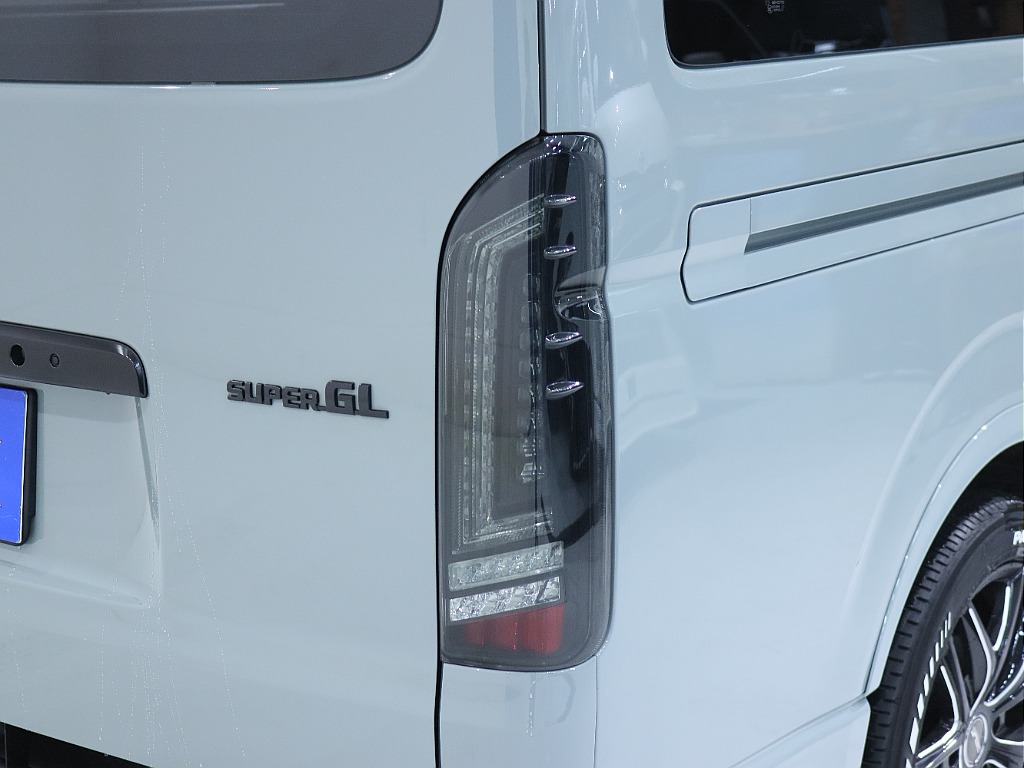 プレステージテールランプ付き！