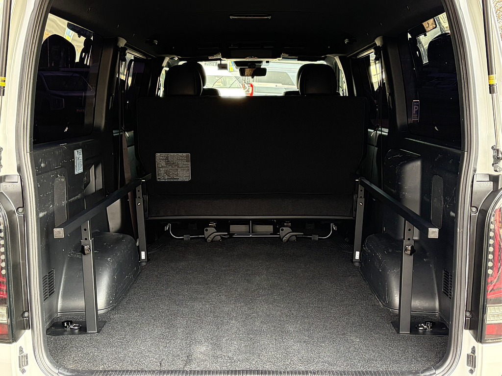 ラゲッジスペースは非常に広々としております！