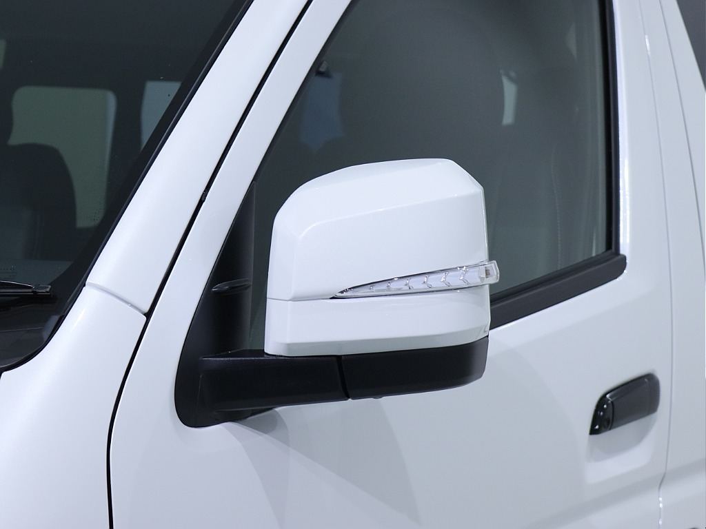 AVESTウインカーミラーを装着！