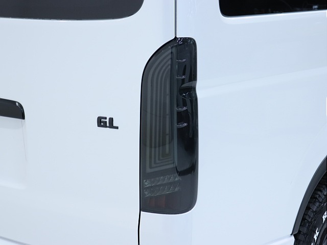 FLEXオリジナルNEO　TRACEテールランプを装備致しました♪