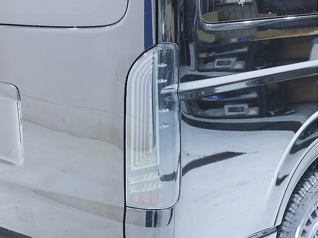 NEOTRACEテールランプ付き！