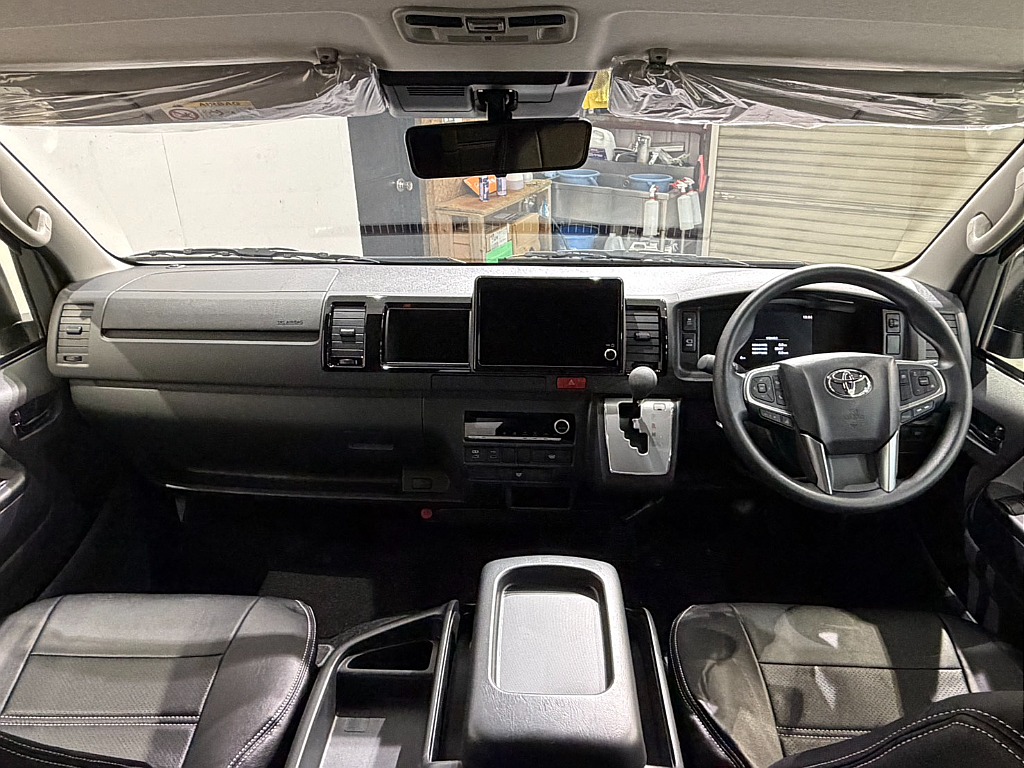 大変かっこいいコックピットとなっております♪