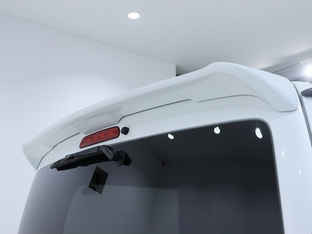 トヨタ純正リアスポイラー付き！