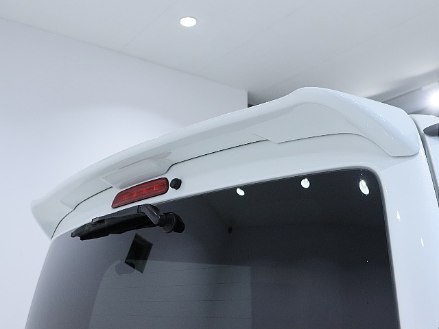 トヨタ純正リアスポイラー付き！