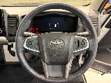 ステアリングも高級感抜群！