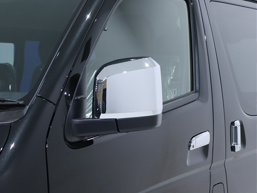 ウィンカーミラー等のカスタムも可能です！